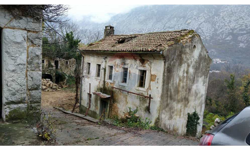 Huis in Klanfari, Primorsko-Goranska Zupanija 12060948