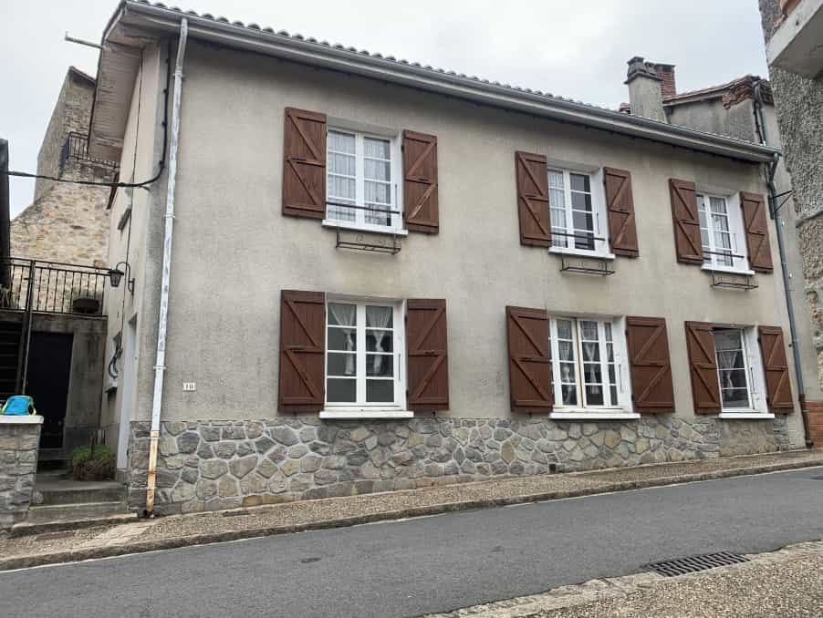 жилой дом в Saint-Junien, Nouvelle-Aquitaine 12061711