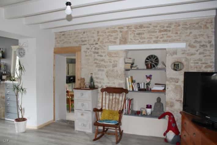 rumah dalam Villefagnan, Nouvelle-Aquitaine 12061737