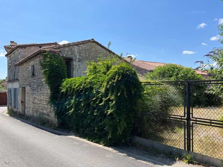 Dom w Aigre, Nouvelle-Aquitaine 12061773