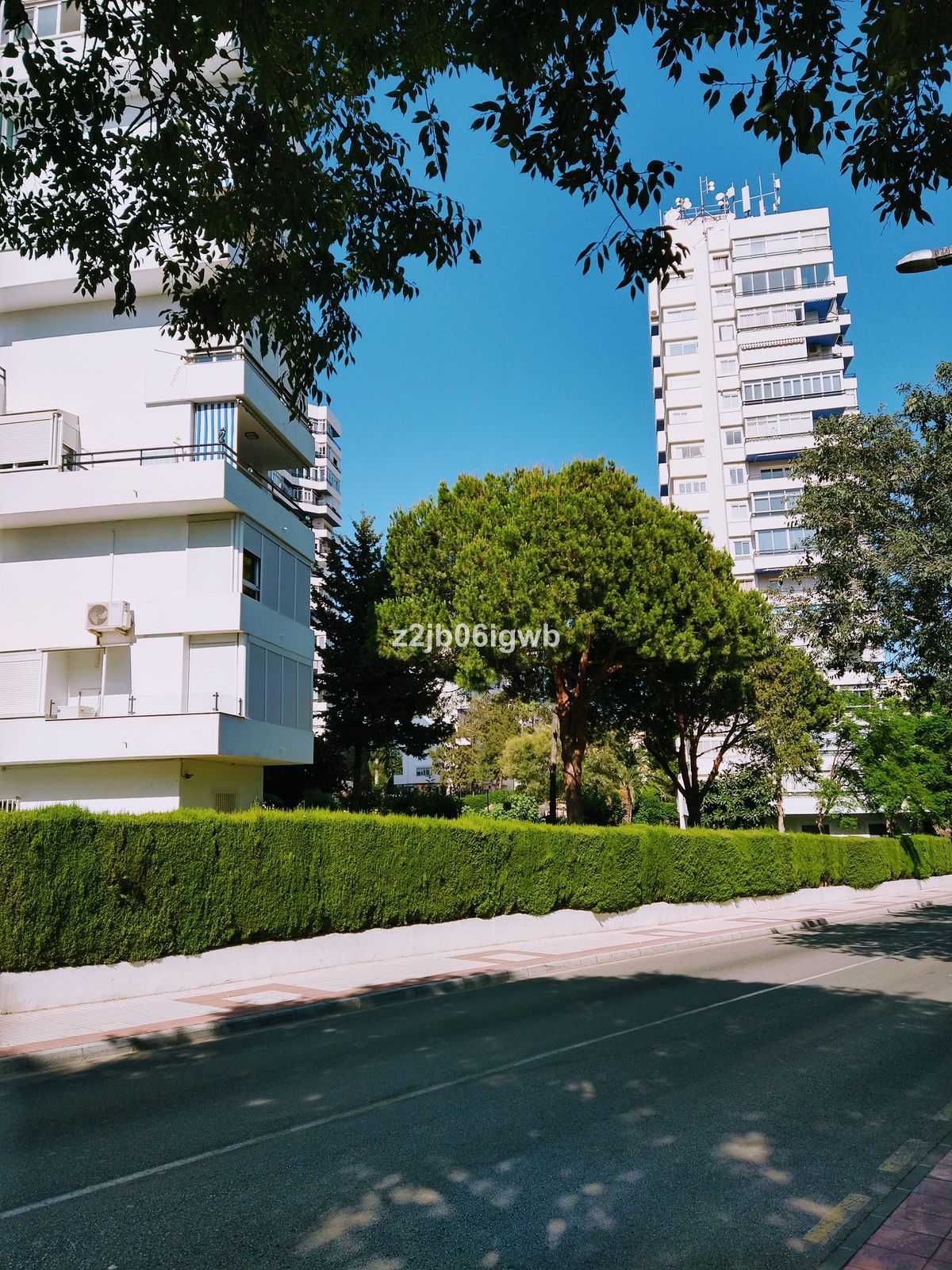 Condominium in Arroyo de la Miel, Andalusia 12061928