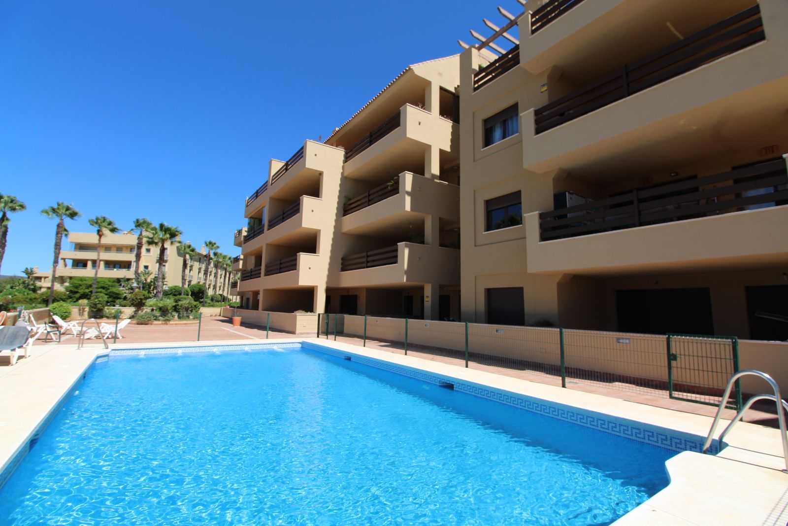 公寓 在 San Roque, Andalucía 12063305