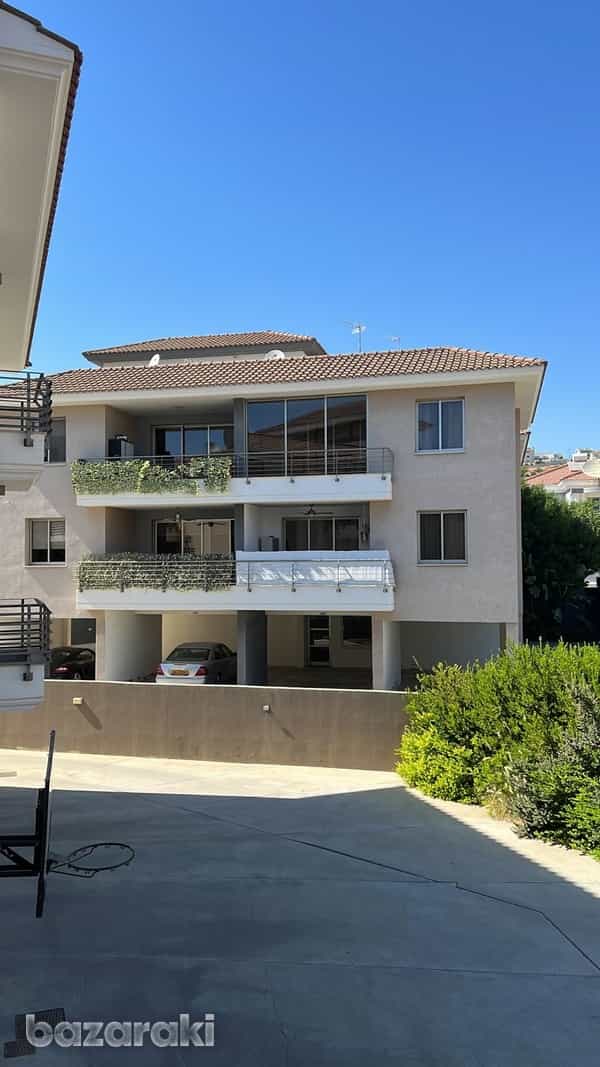 Condominio nel Agios Athanasios, Limassol 12065240