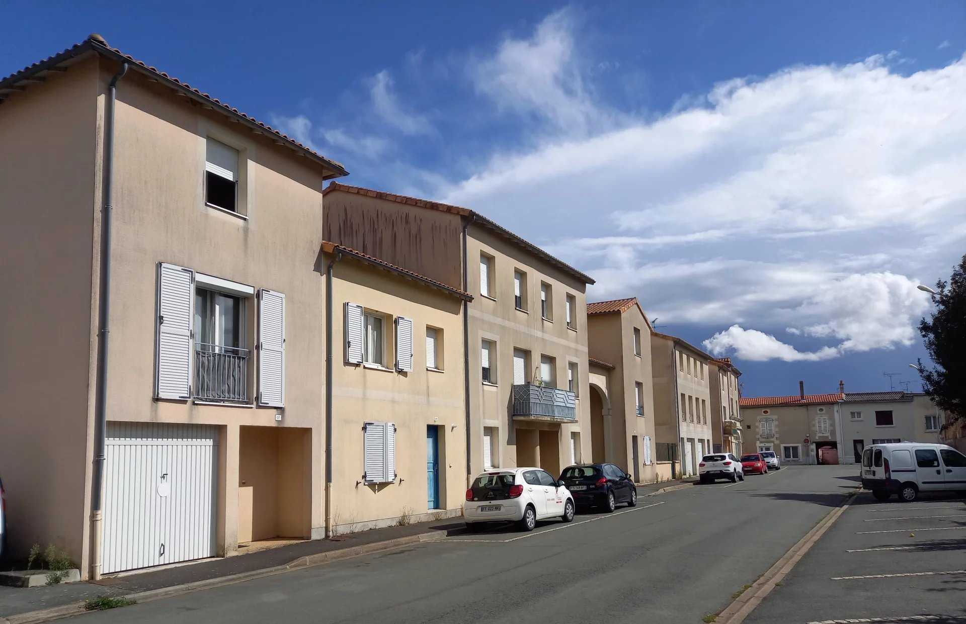 Hus i Neuville-de-Poitou, Nouvelle-Aquitaine 12066340