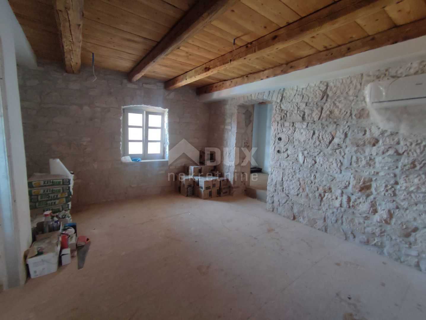 집 에 Kaštelir, Istria County 12066633