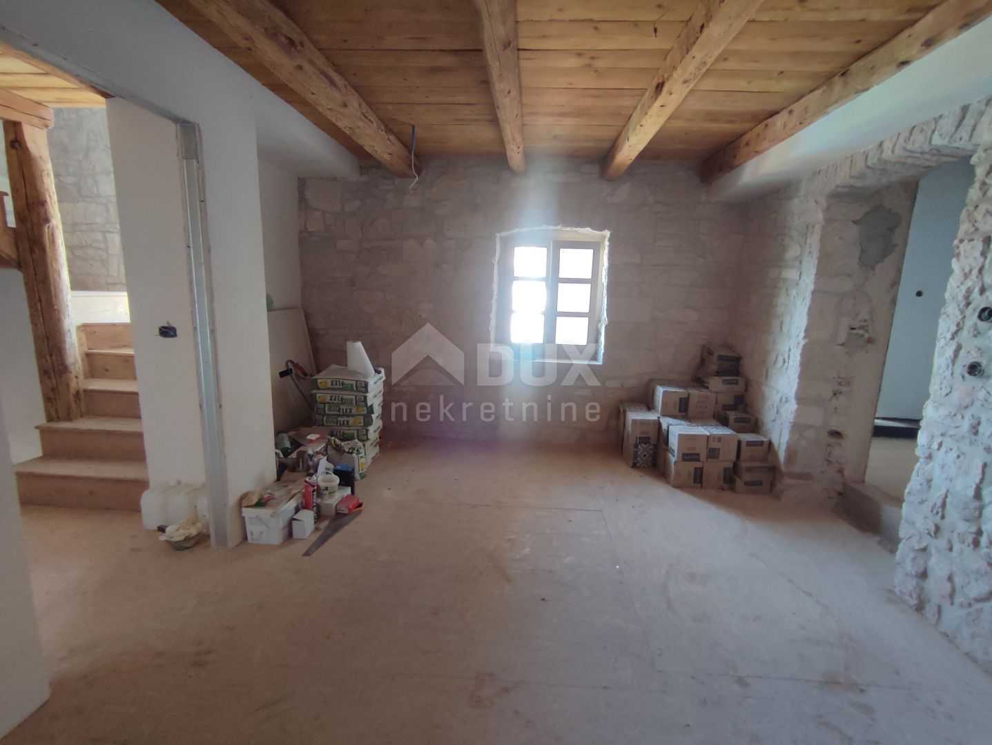 House in Kaštelir, Istria County 12066633