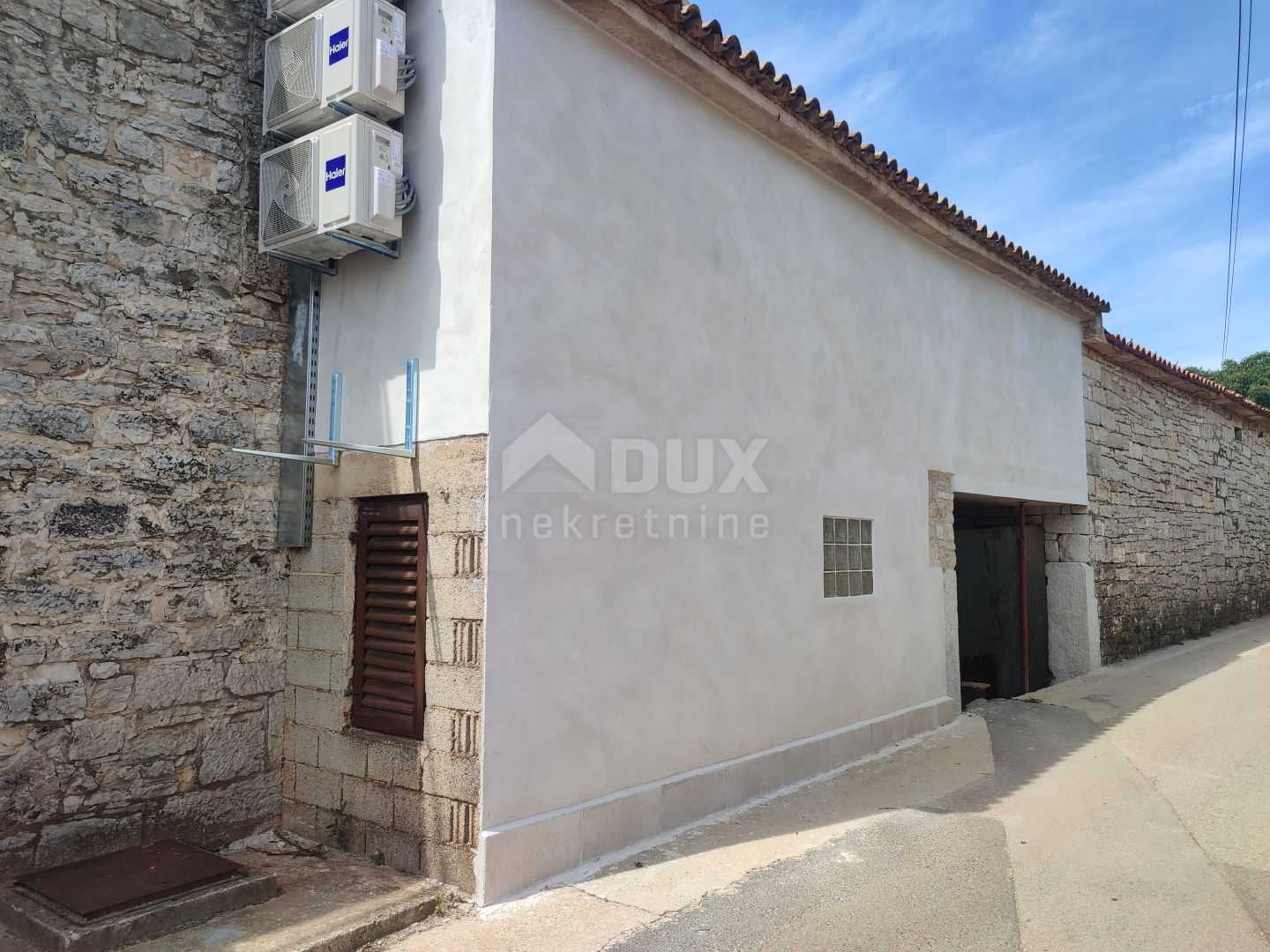 casa no Kaštelir, Istria County 12066633
