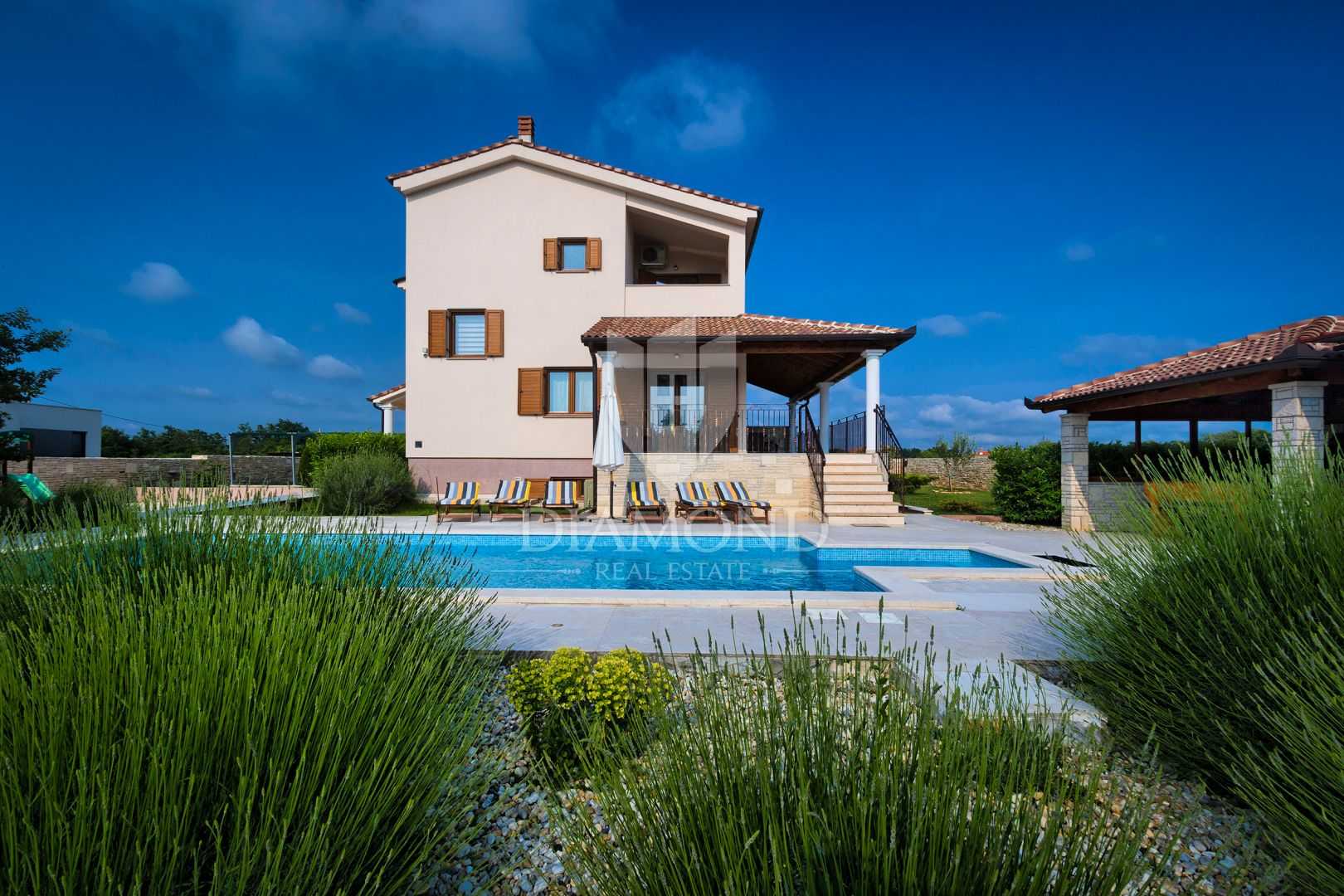 Huis in Svetvinčenat, Istria County 12066823