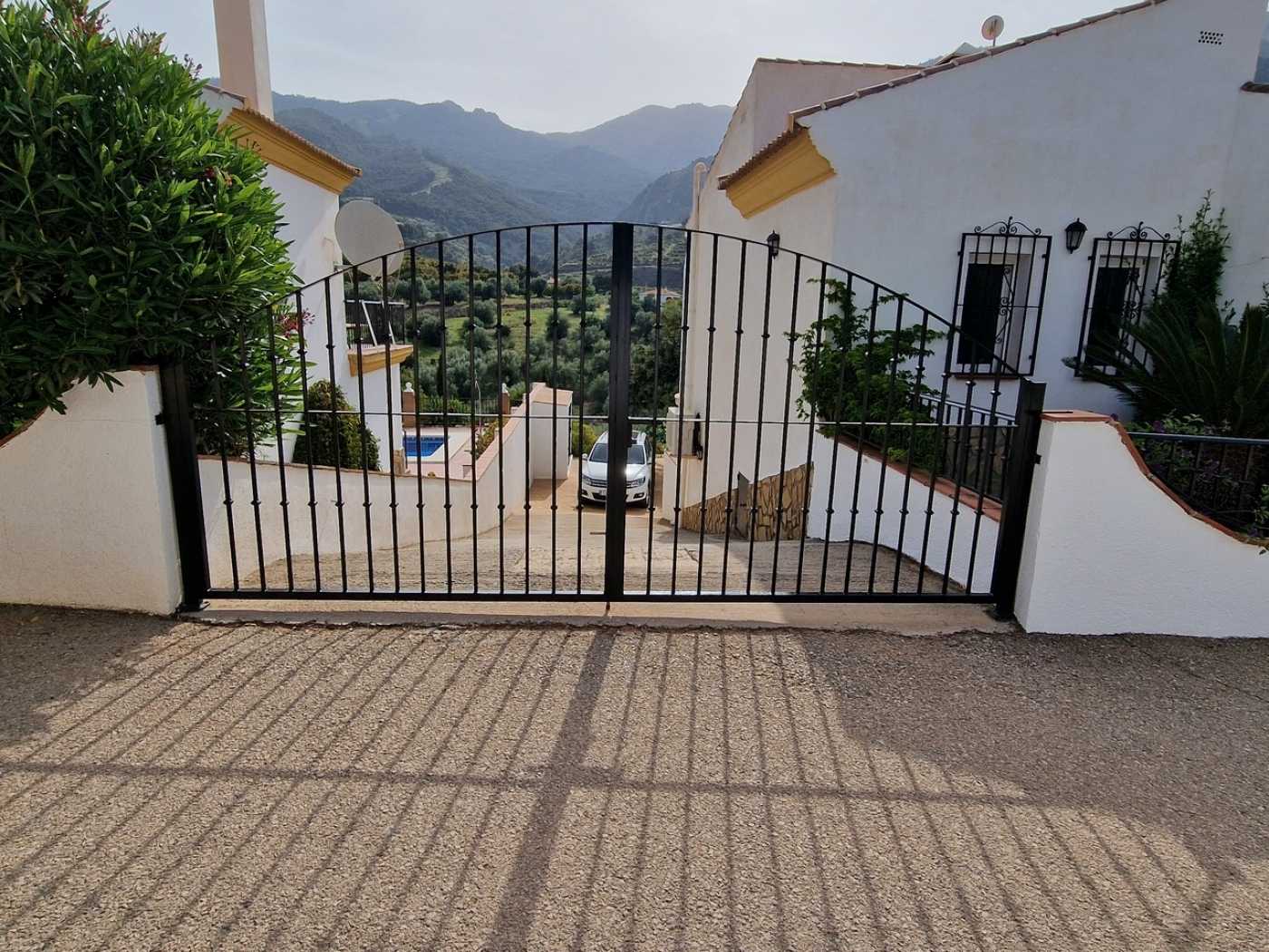 房子 在 Alcaucín, Andalusia 12067038