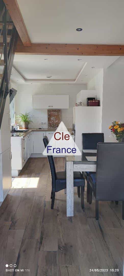 σπίτι σε Le Landreau, Pays de la Loire 12067642