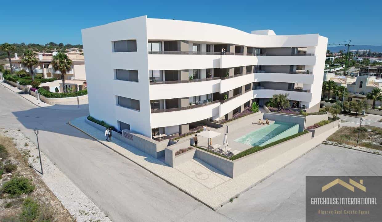 Condominium in Porto de Mos, Faro 12069205