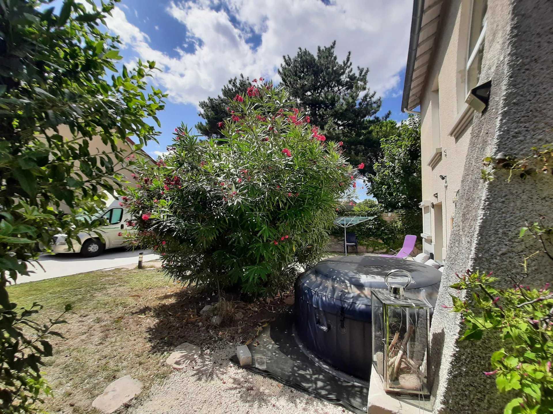 Residentieel in Montélimar, Drôme 12069760