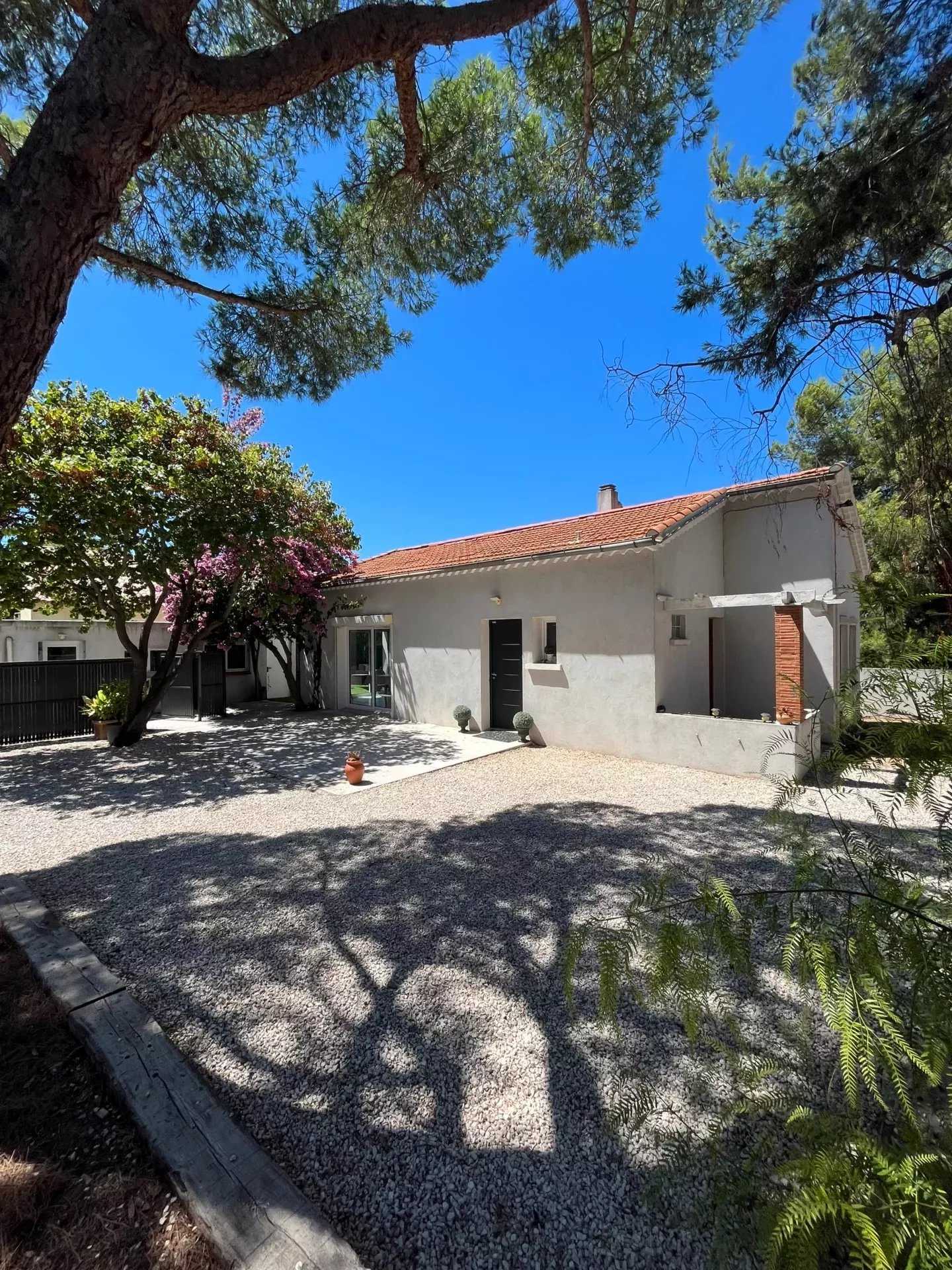 Huis in La Palasse, Provence-Alpes-Cote d'Azur 12069783