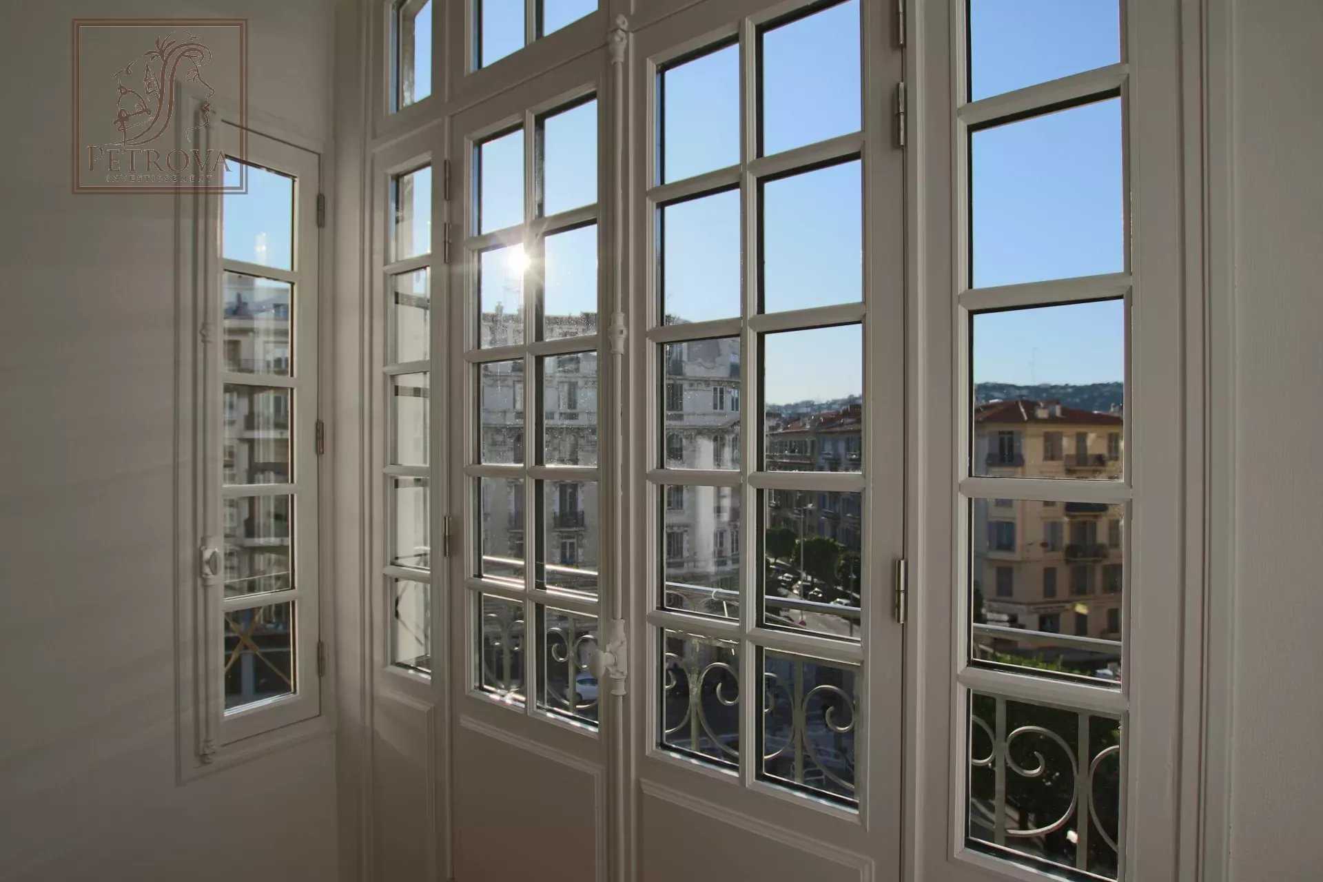 Condominium in Nice, Alpes-Maritimes 12069784