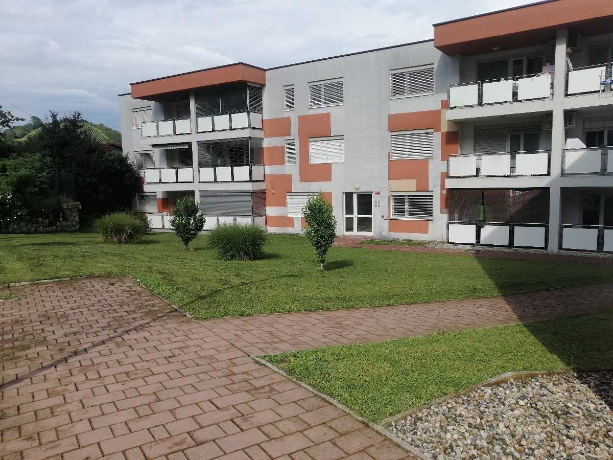 Condominio en Meljski Hrib, Maribor 12070129
