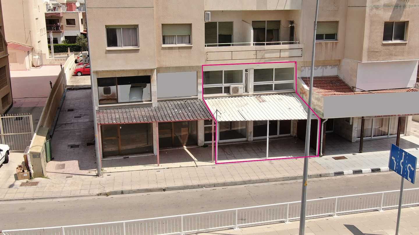 Retail in Larnaca, Larnaka 12070574