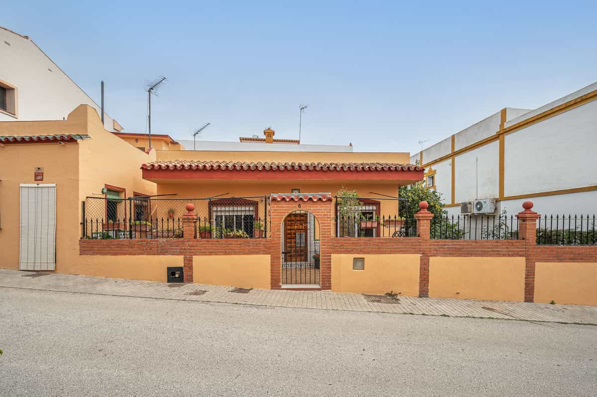 Condominium in Estepona, Andalusia 12071486