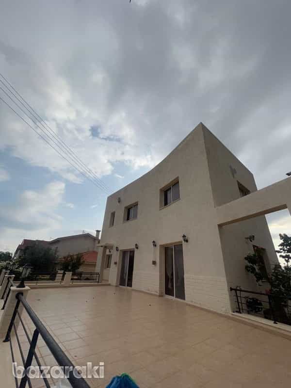 Rumah di Agios Athanasios, Lemesos 12073260