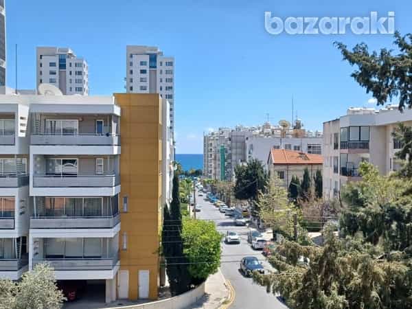 Condominium dans Limassol, Limassol 12073315
