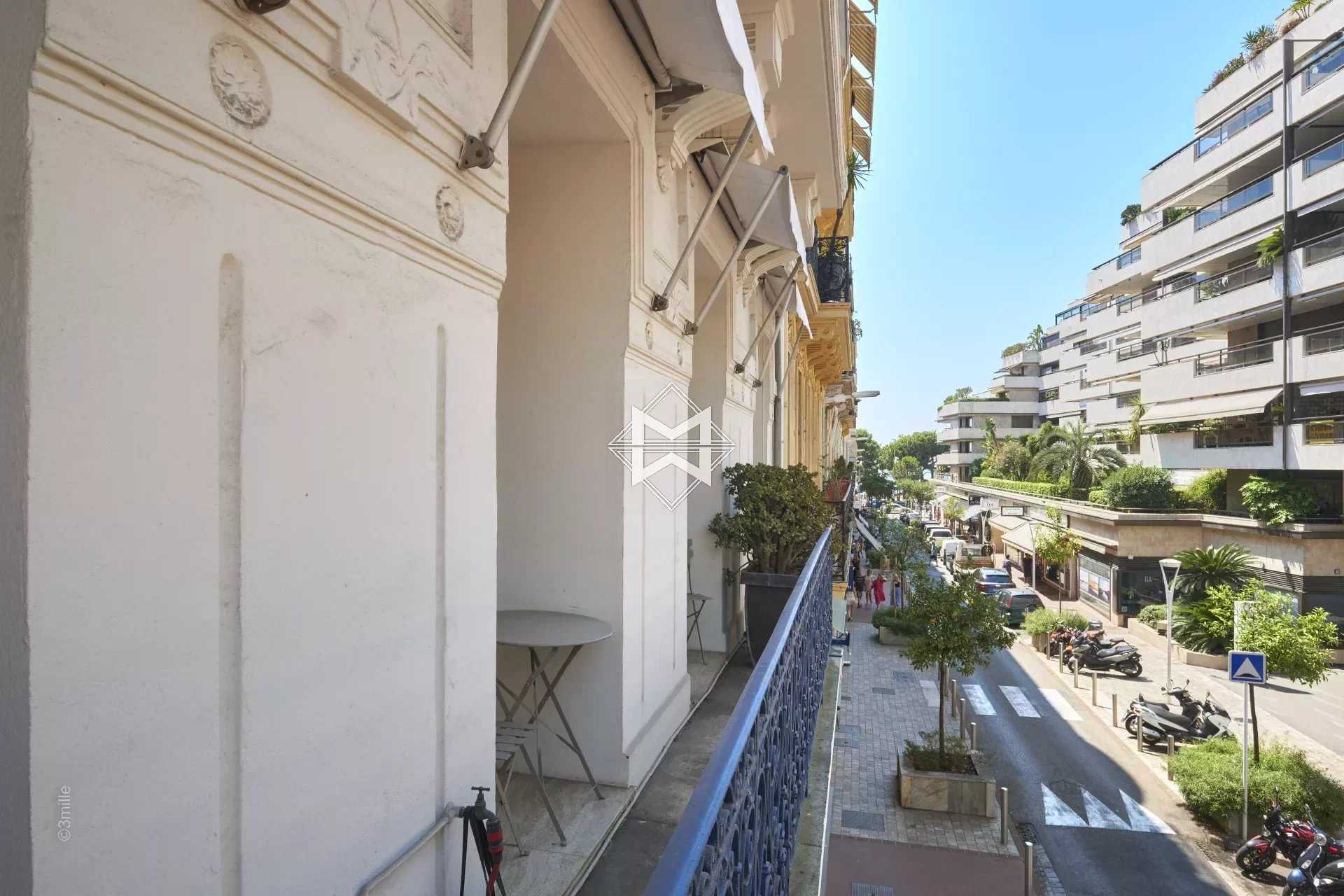 Condominium dans Cannes, Provence-Alpes-Côte d'Azur 12073951