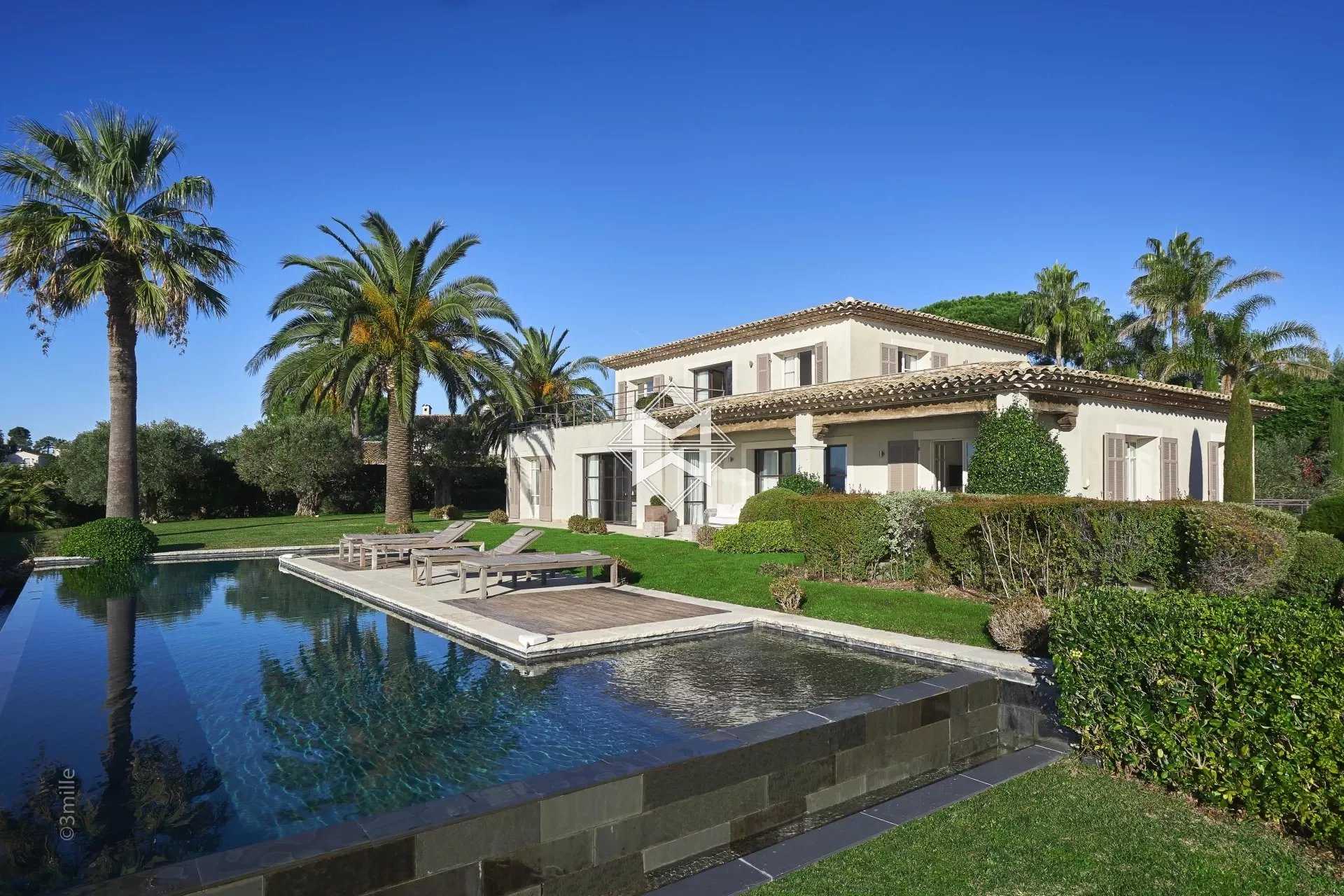 Rumah di Cannes, Provence-Alpes-Cote d'Azur 12073970