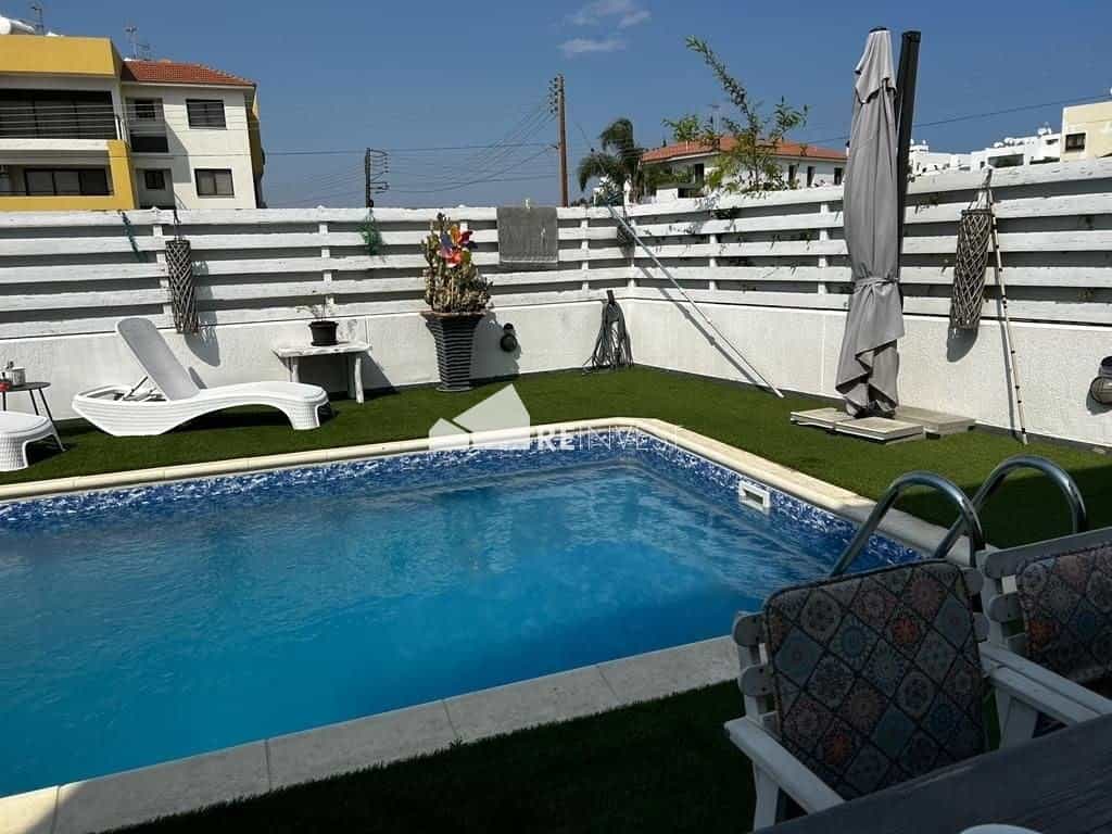 Casa nel Livadhia, Larnaca 12074219