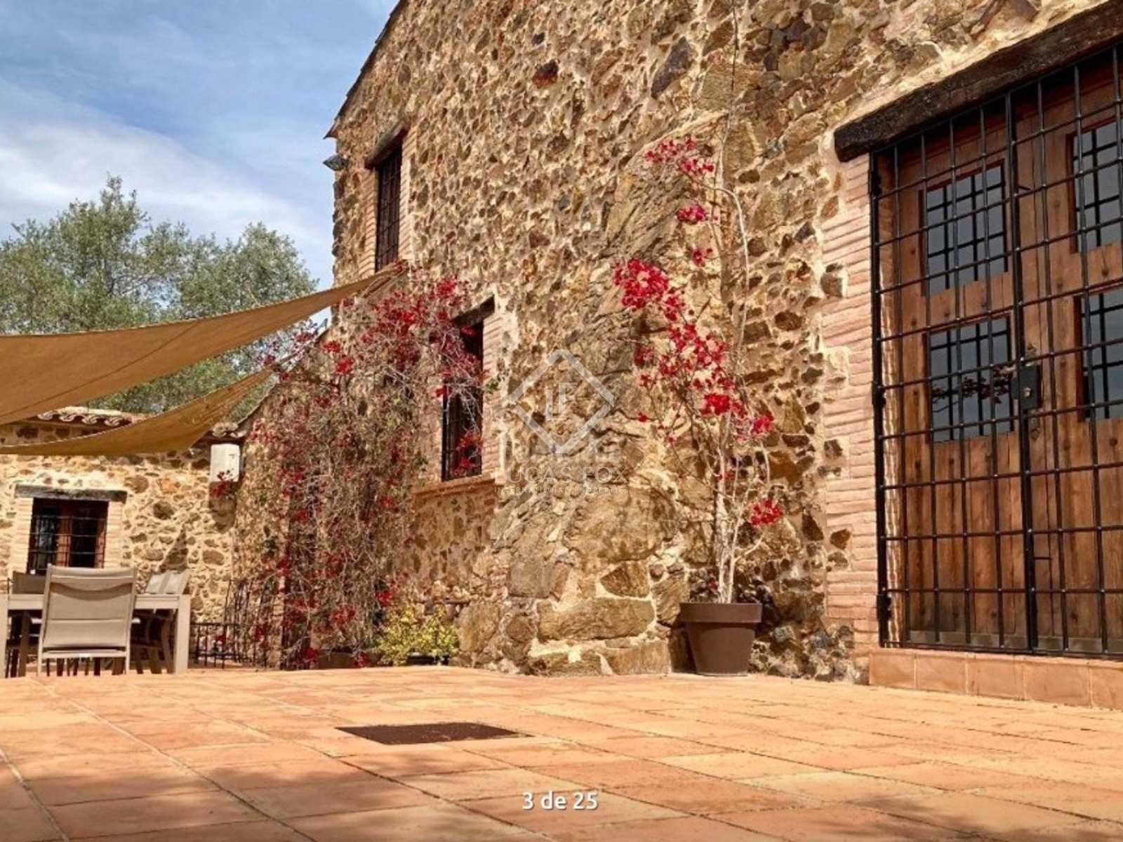 Dom w Vall-Llobrega, Katalonia 12074291