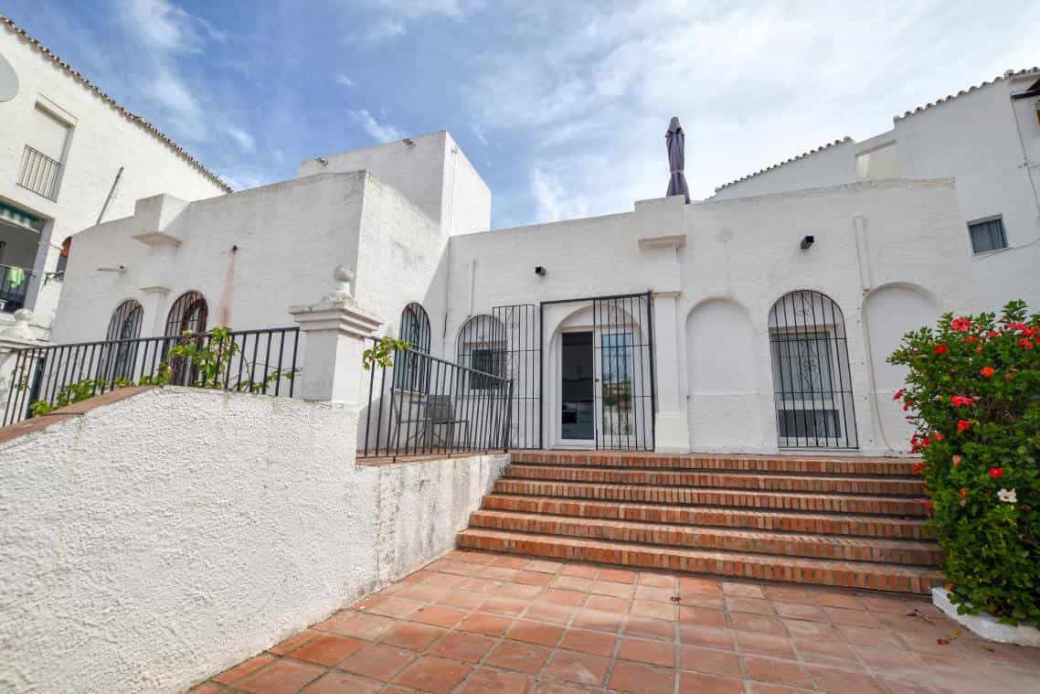 公寓 在 Manilva, Andalucía 12074323