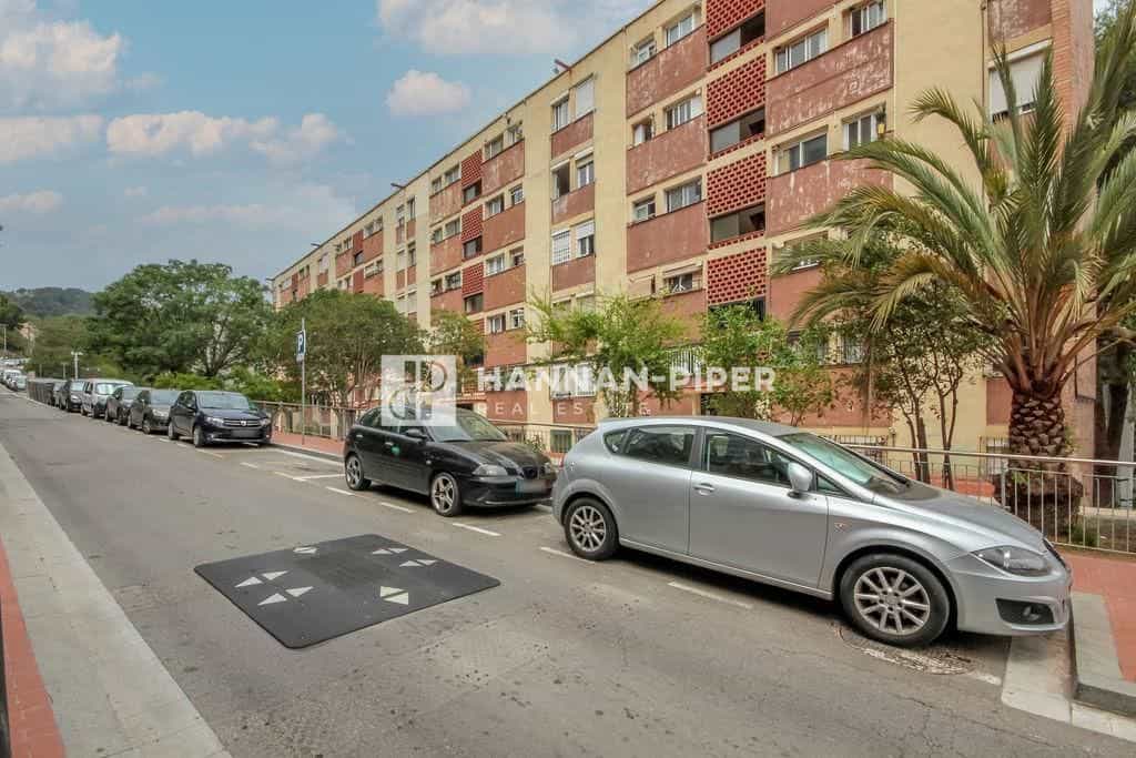 Condominium in Santa Maria de Moncada, Catalonia 12074366