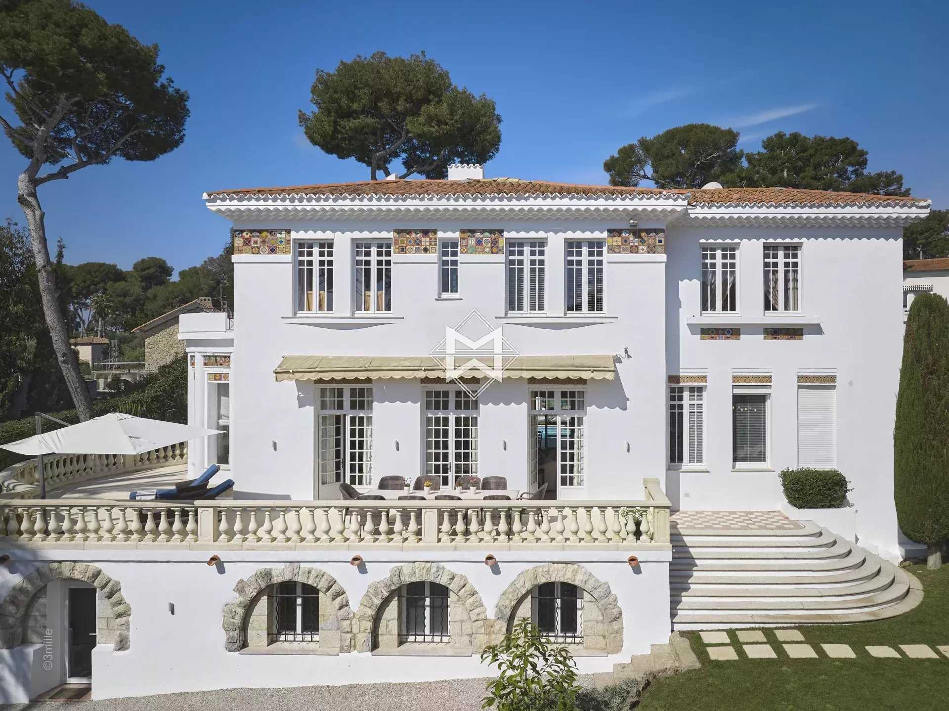 Residential in Antibes, Alpes-Maritimes 12075285