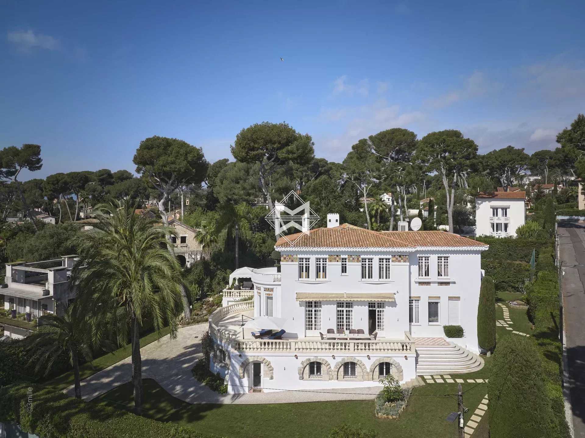 Residential in Antibes, Alpes-Maritimes 12075285
