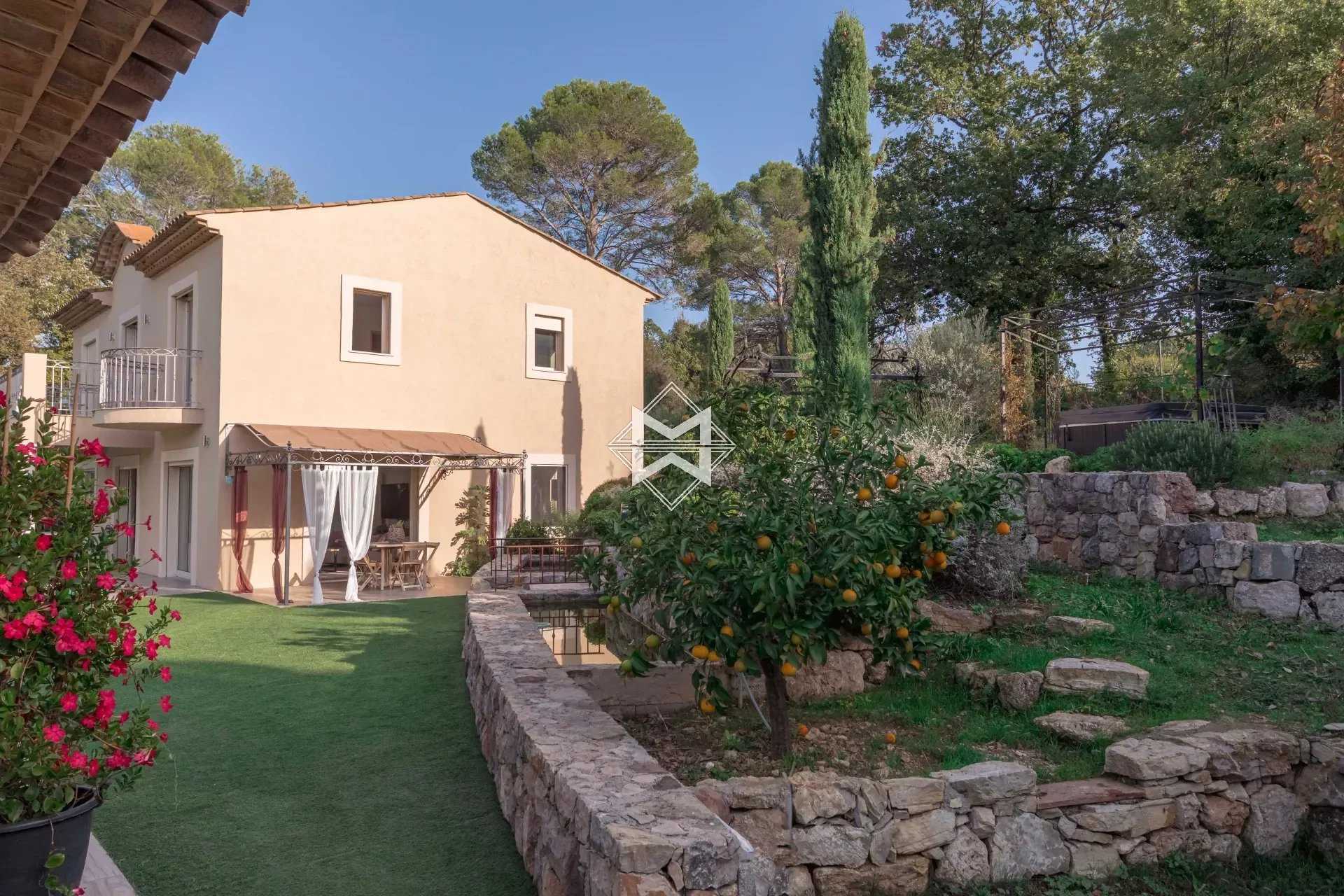 Residential in Opio, Alpes-Maritimes 12075307