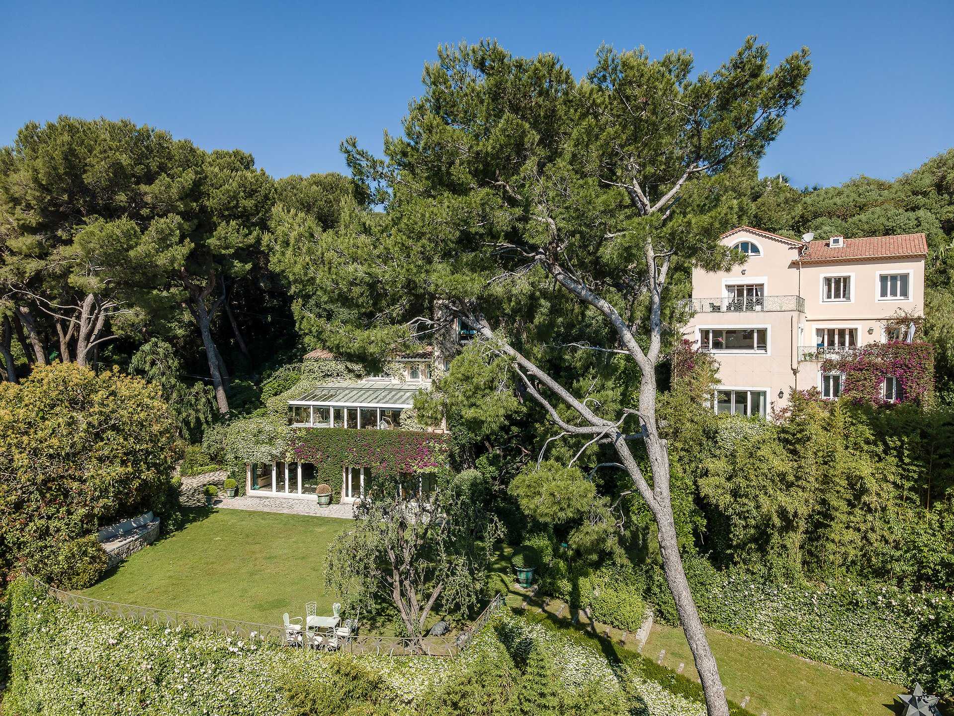 Будинок в Antibes, Provence-Alpes-Côte d'Azur 12075526