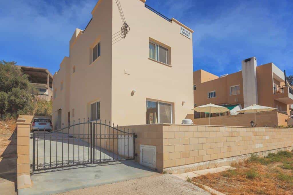 Condominium dans Poli Crysochous, Paphos 12075789