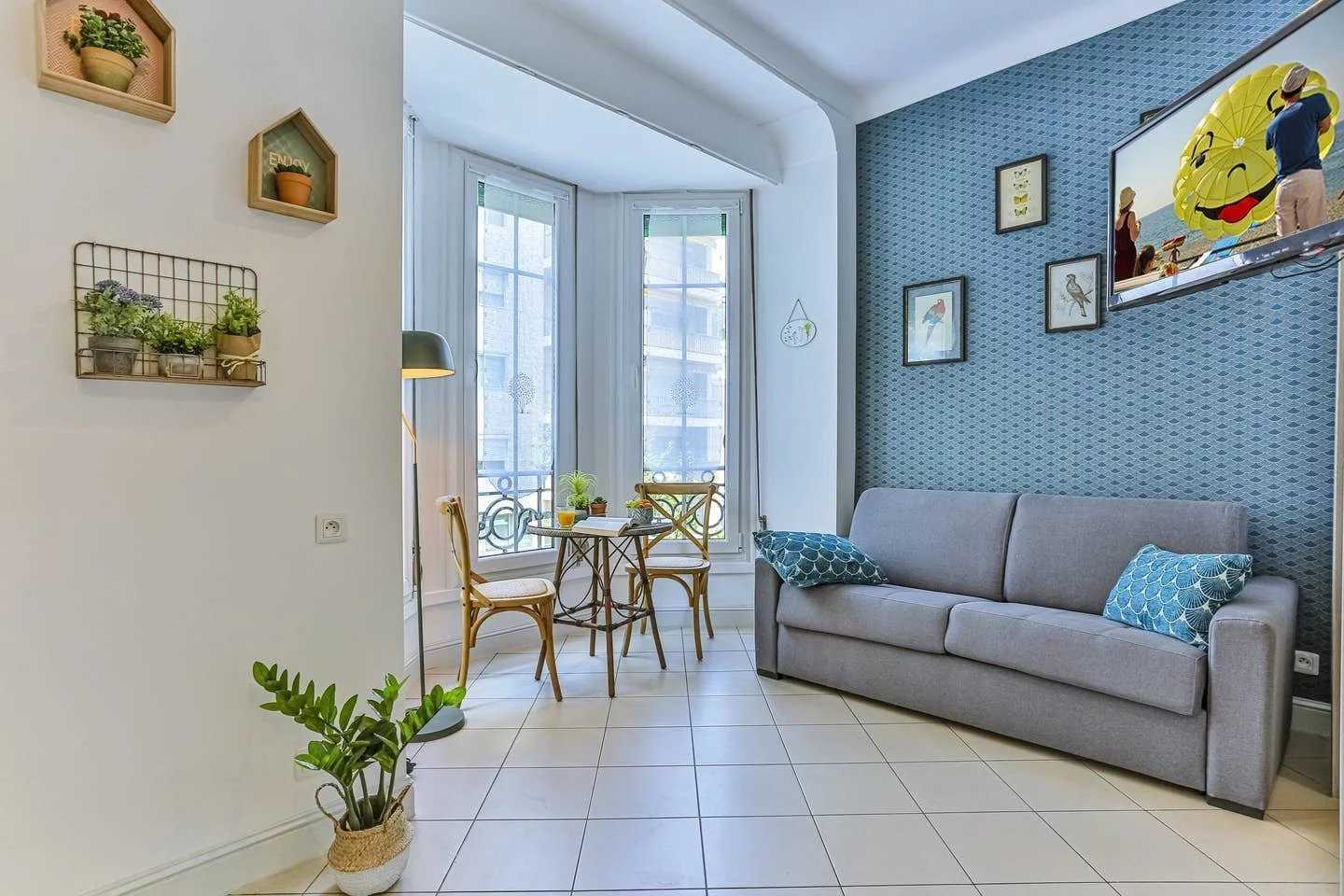 Condominium in Leuk, Provence-Alpes-Côte d'Azur 12076823