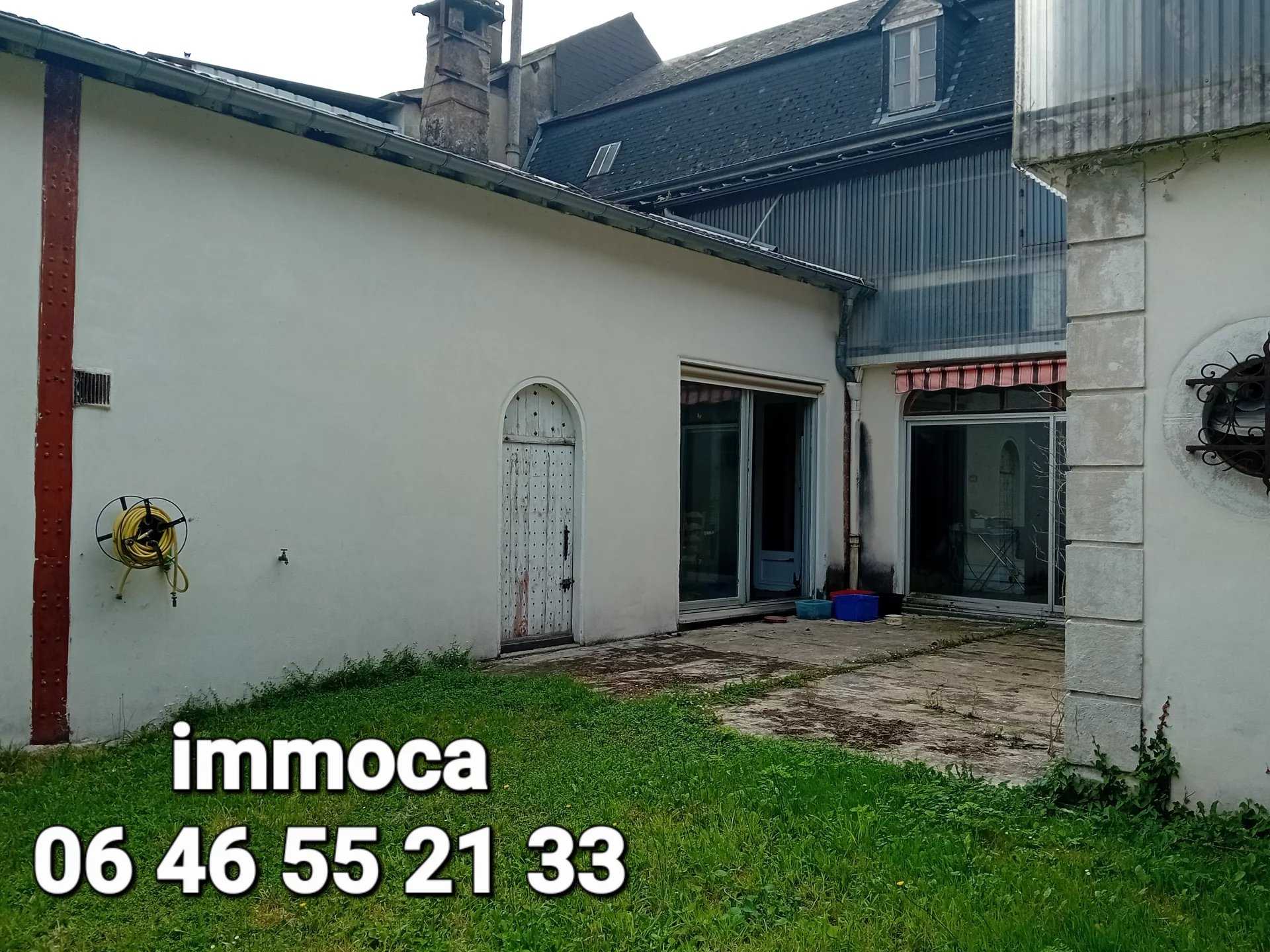 House in Mauleon-Licharre, Nouvelle-Aquitaine 12076938