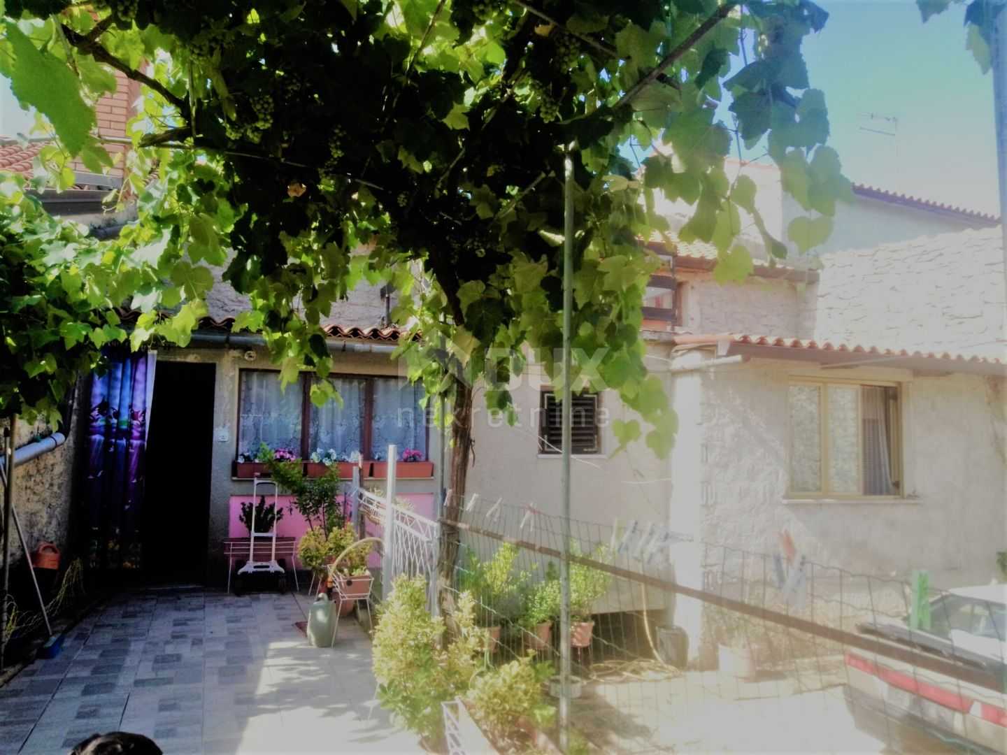 House in Brtonigla, Istarska Zupanija 12077152