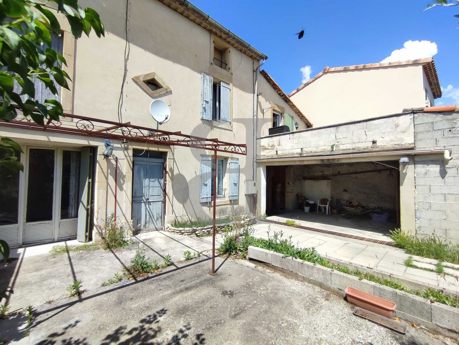 House in Vaison-la-Romaine, Provence-Alpes-Cote d'Azur 12078053