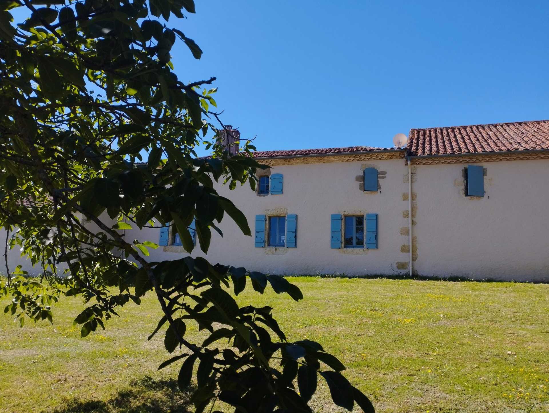 بيت في Vic-Fezensac, Occitanie 12078062