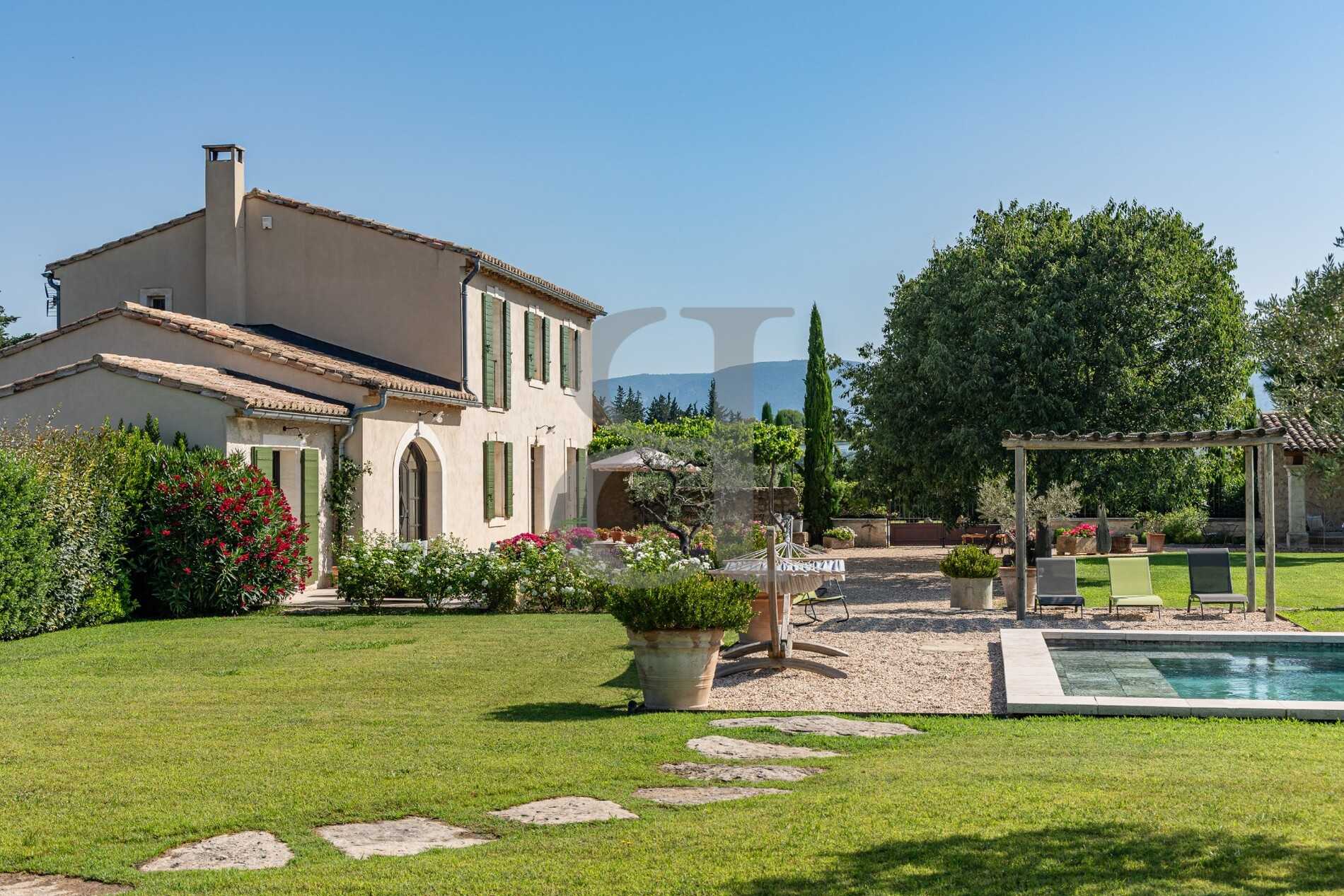 Rumah di L'Isle-sur-la-Sorgue, Provence-Alpes-Cote d'Azur 12078065