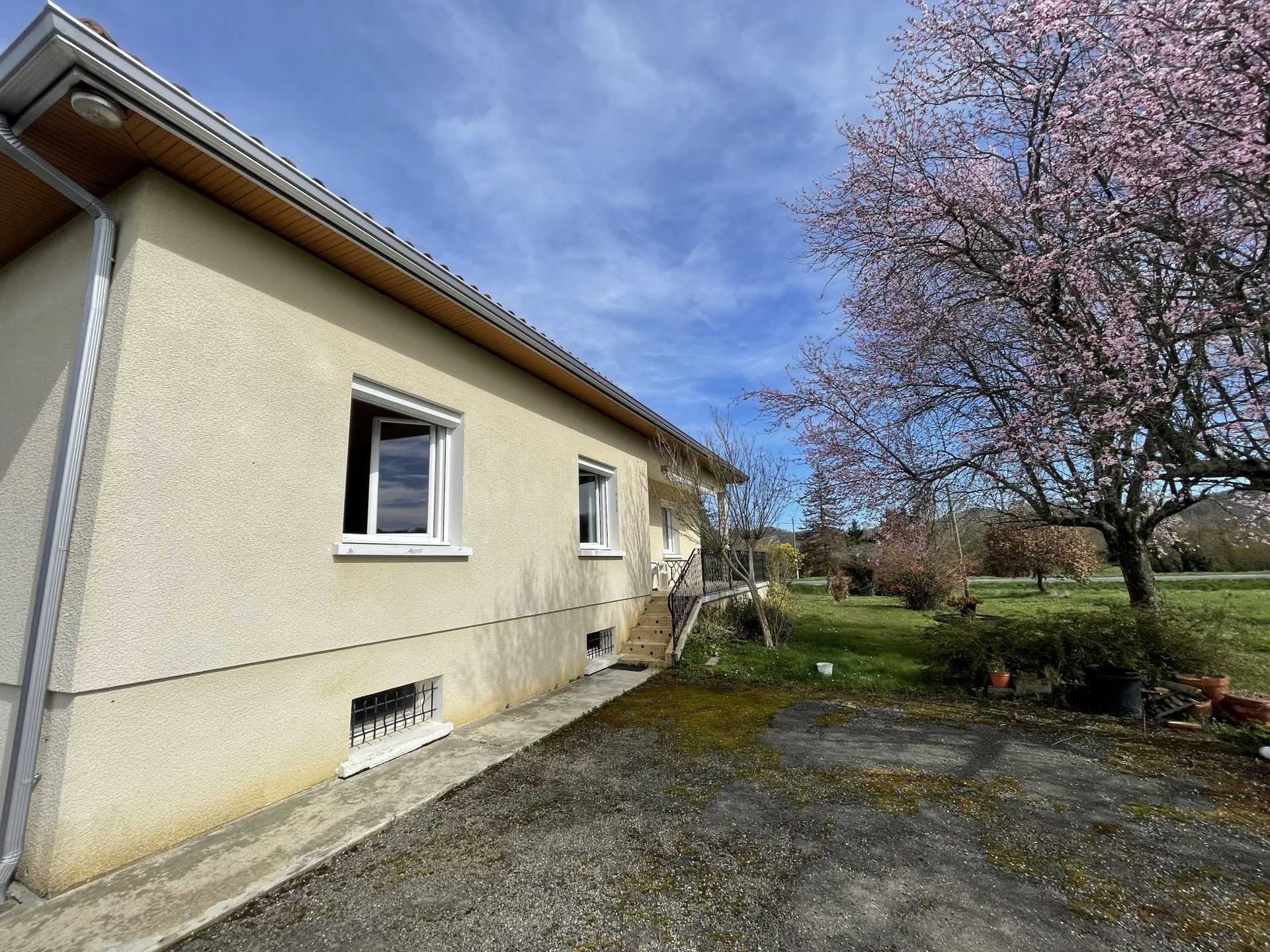 жилой дом в Seissan, Occitanie 12078100