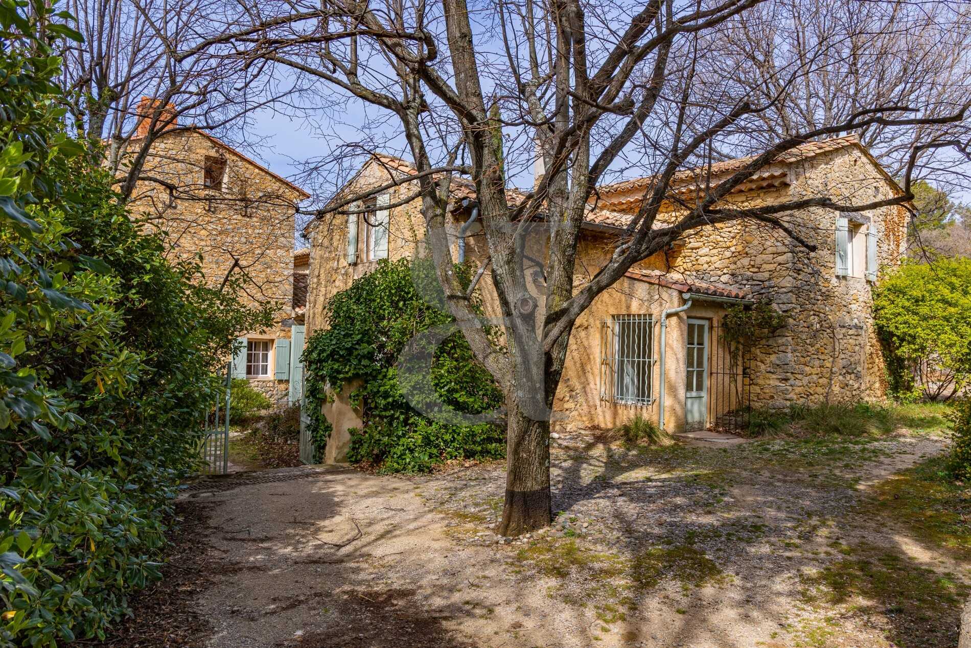 Будинок в Bédoin, Provence-Alpes-Côte d'Azur 12078136