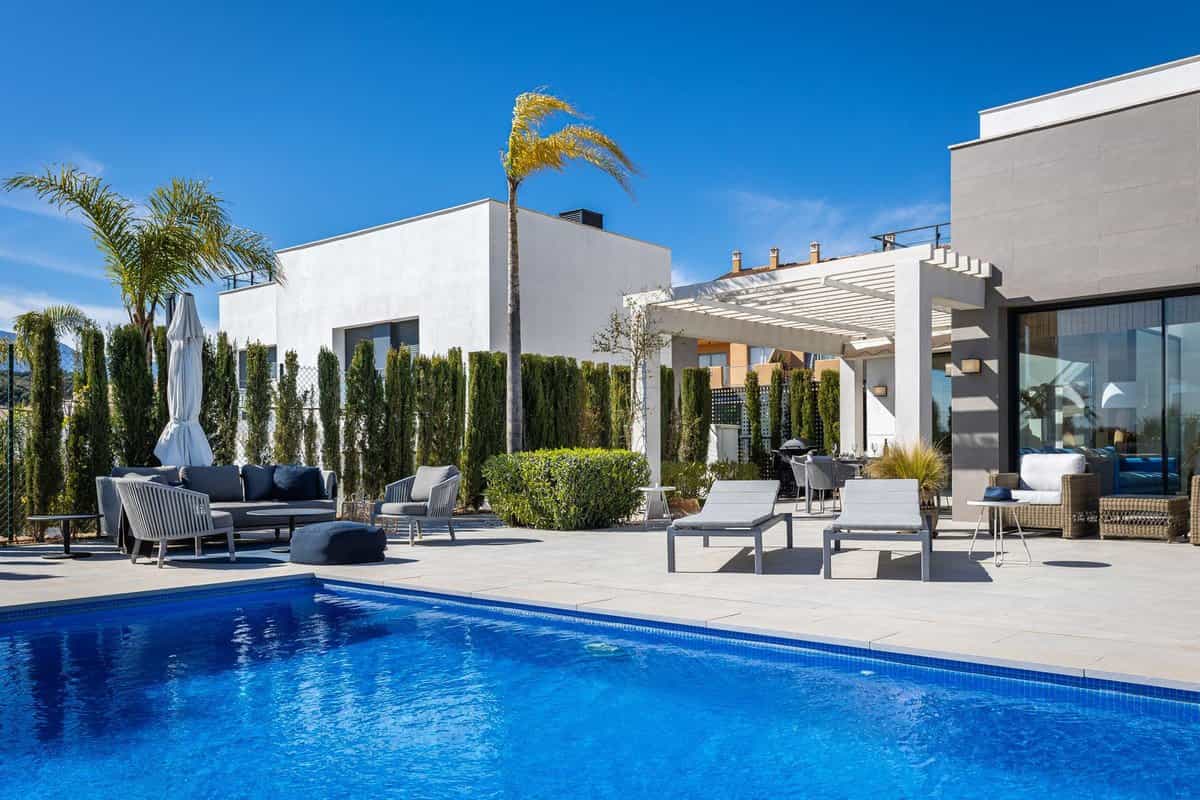 House in Marbella, Andalusia 12078319