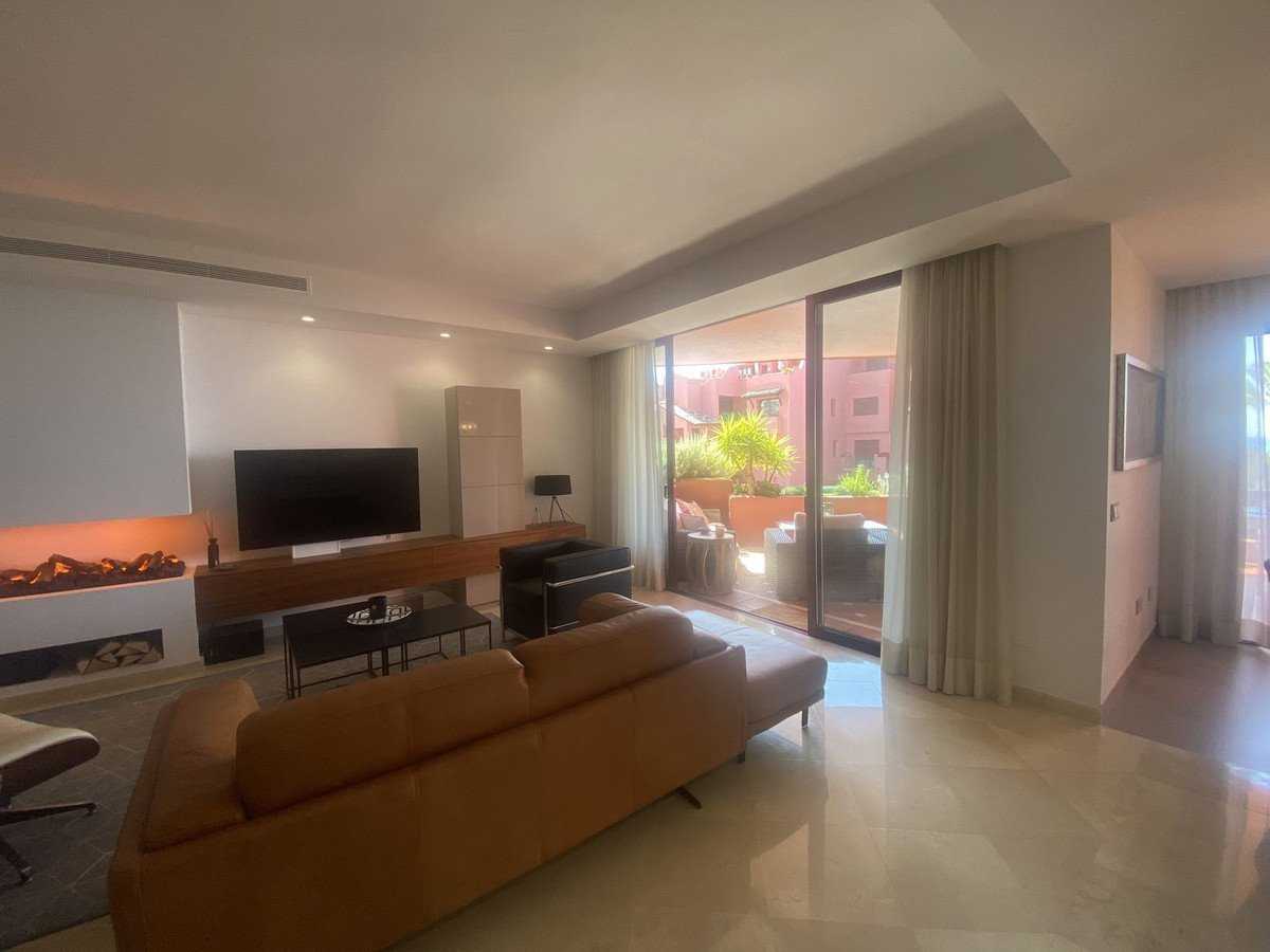 公寓 在 Marbella, Andalucía 12078384