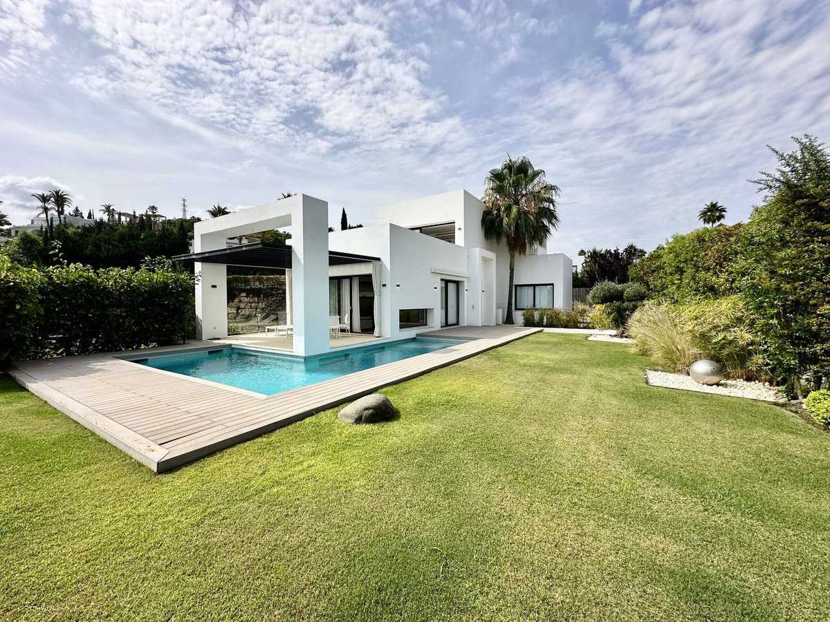 House in Marbella, Andalusia 12078387