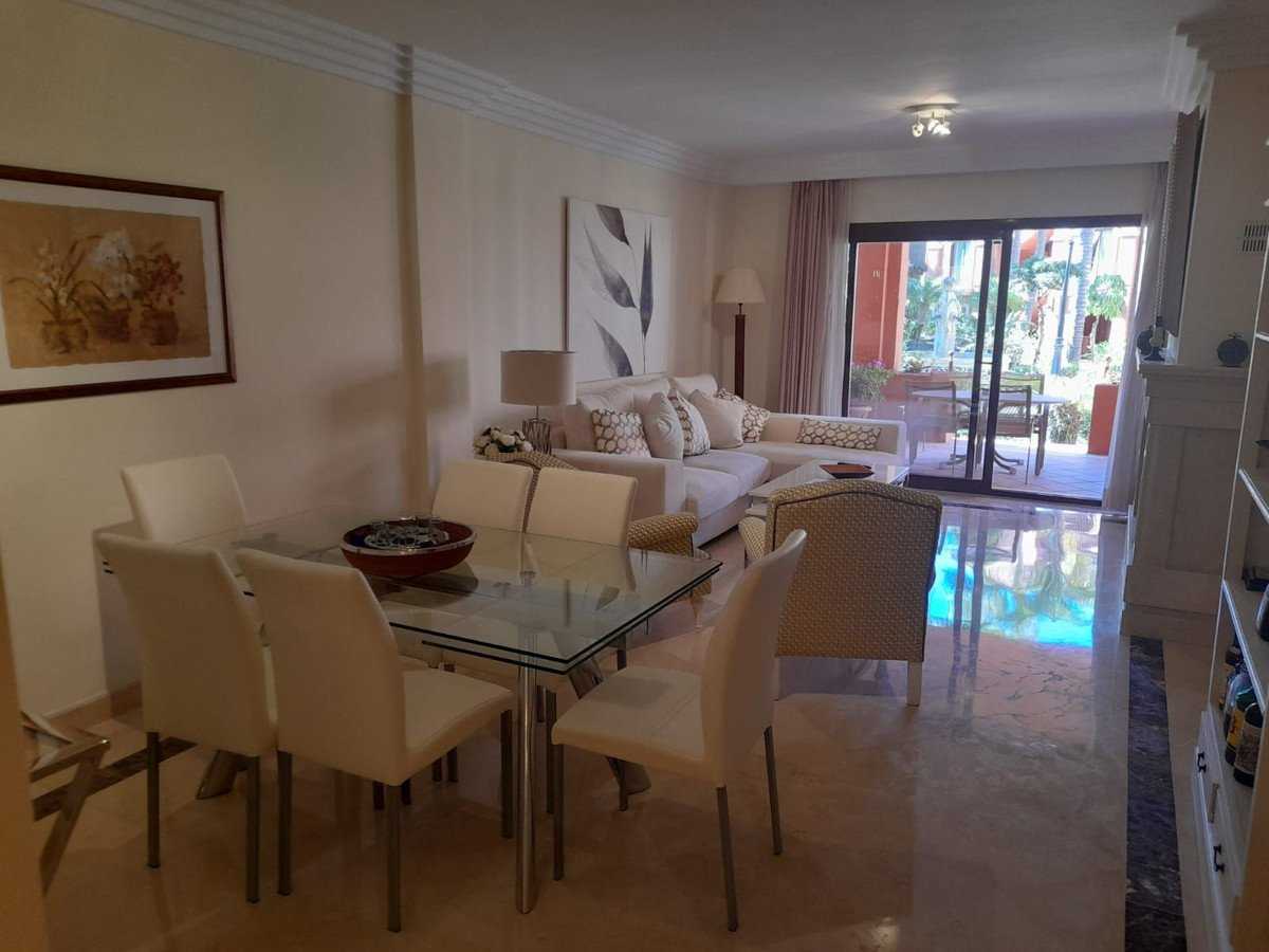 Condominium in El Angel, Andalusia 12078460
