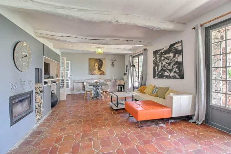 casa no Saint-Paul-en-Forêt, Provence-Alpes-Côte d'Azur 12078827