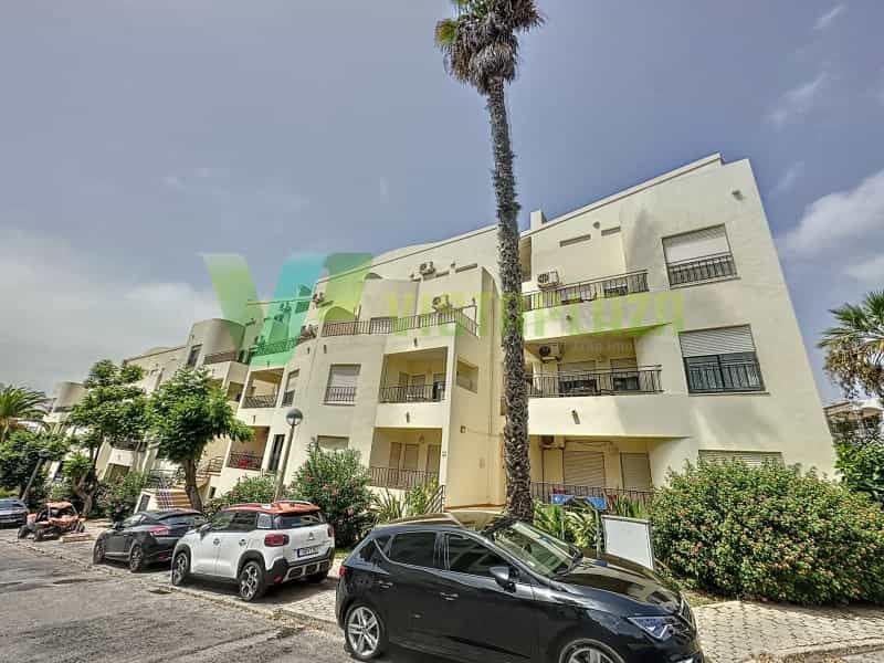 Condominium in Alvor, Faro 12079978
