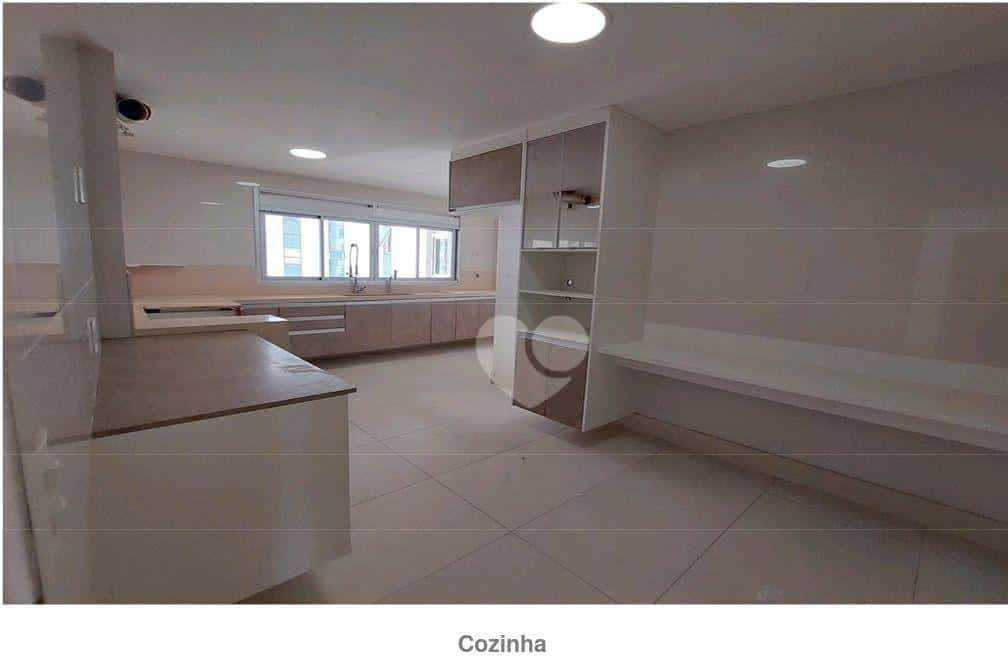 Condominium in Barra da Tijuca, Rio de Janeiro 12081526