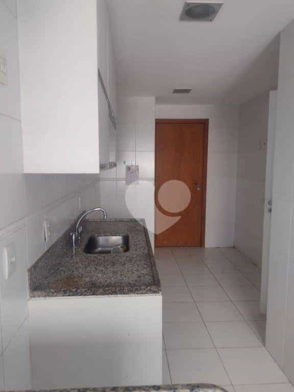 Condominium dans Barra de Tijuca, Rio de Janeiro 12081527